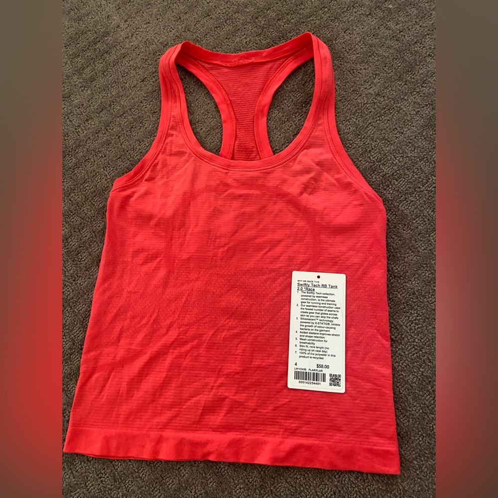 Lululemon swiftly race length sz 4 Flare